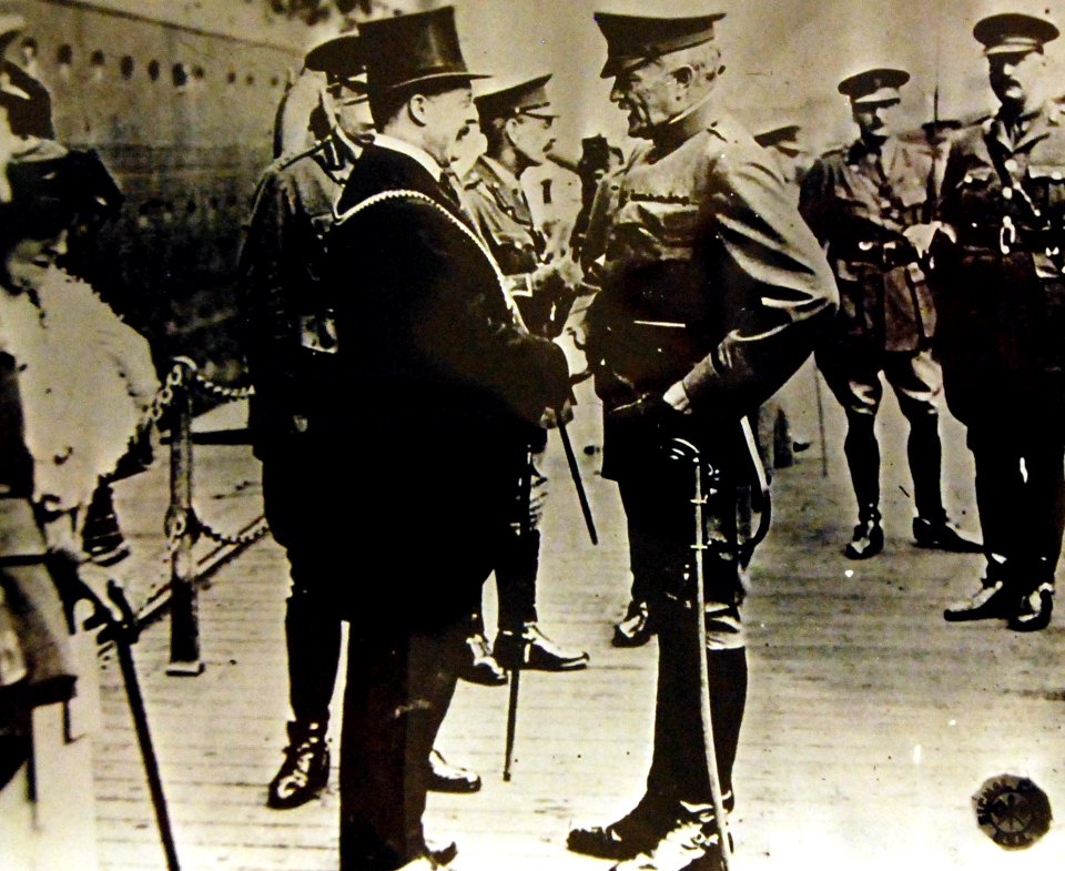 General John J. Pershing with the Lord Mayor of London, Liverpool, 1917 (30061862212)