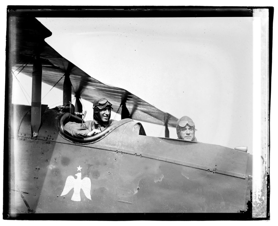 General Menoher, Pilot, Capt. Ocker LCCN2016828917