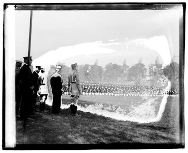 General Neville at Annapolis LCCN2016829150