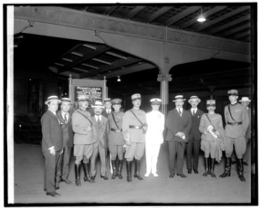 General Pietro Badoglio & group, 7-13-21 LCCN2016852424