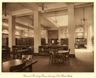 General reading room showing oak book stacks LCCN2007682648