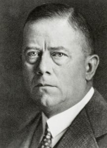 Gustav Adolf Kuhfahl by Hugo Erfurth