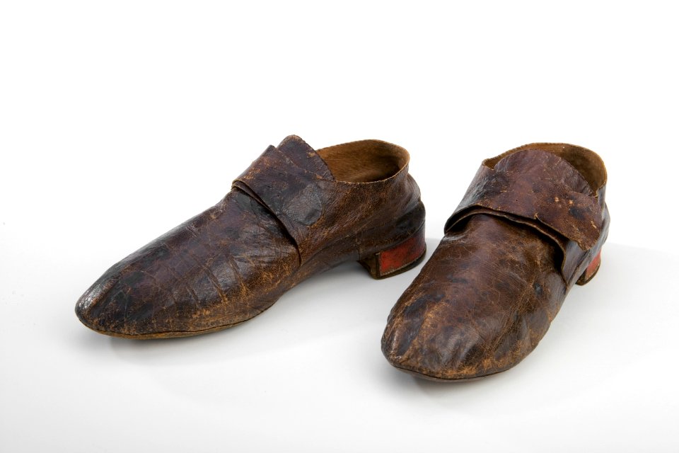 Gustav IIIs skor till revolutionsuniformen - Livrustkammaren - 75430