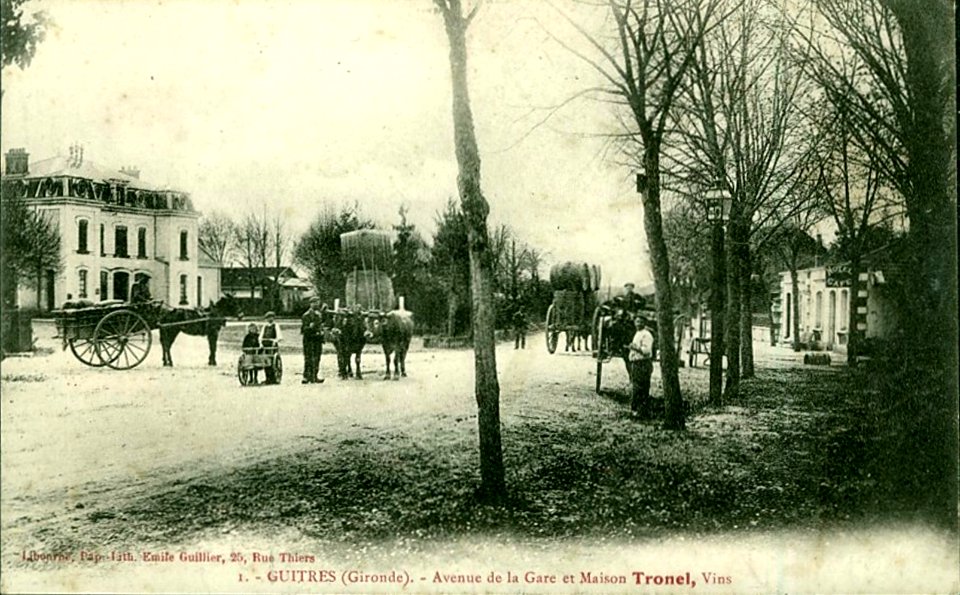 Guîtres - avenue de la Gare 1
