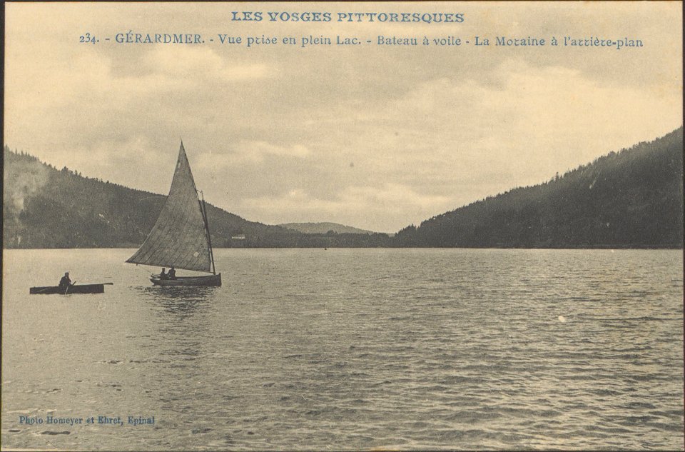 Gérardmer, Vue prise en plein lac, Bateau à voile, La Moraine à l'arrière plan CP 3432 PsurR