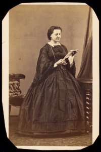 Géruzet, Jules - carte de visite, Lezende vrouw