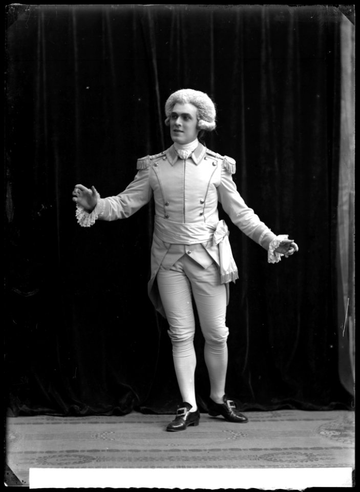 Gösta Hillberg in Ett revolutionsbröllop at Dramaten 1908 - SMV - GH139