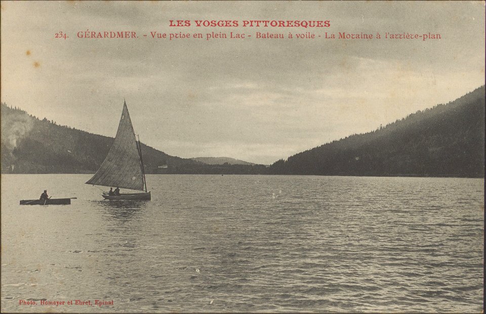 Gérardmer, Vue prise en plein lac, Bateau à voile, La Moraine à l'arrière plan CP 3433 PsurR