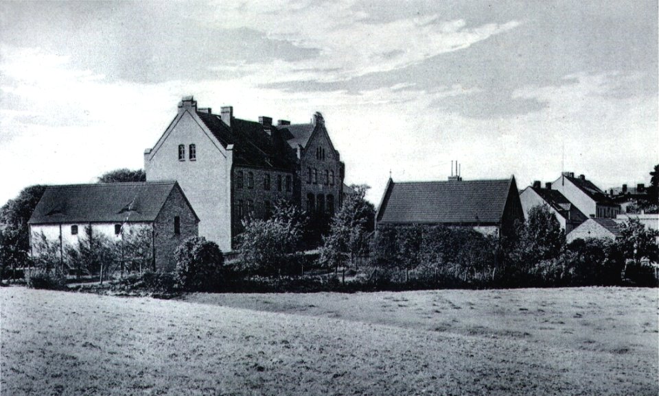 Gülzow in Pommern - Schule und Gemeindehaus 1940-09-26