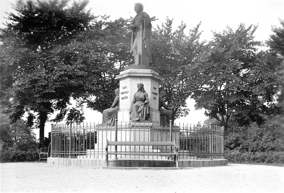 H. C. Ørsted Monument (Fritz Theodor Benzen)