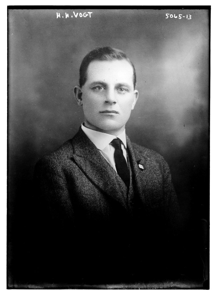 H.H. Vogt LCCN2014709838