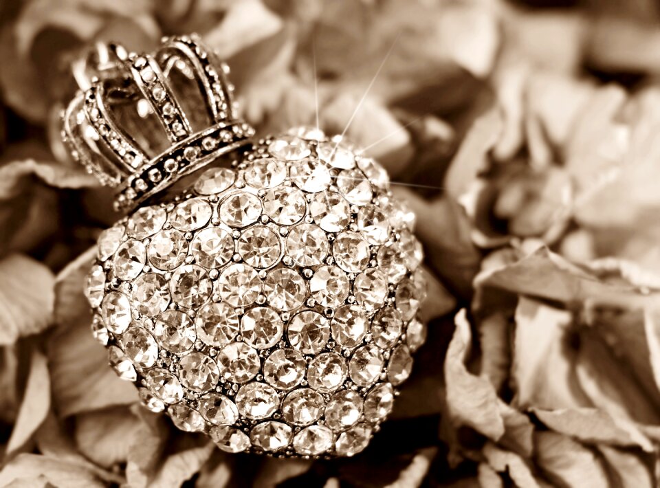 Flower rhinestone heart love
