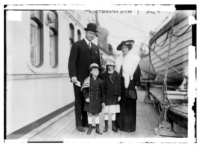 H.W. Thornton & family LCCN2014695924