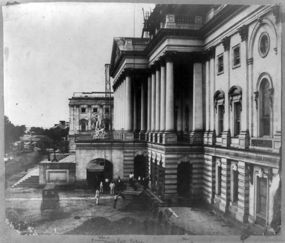 East portico - looking south LCCN2009631228