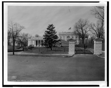 East portico of White House, Washington, D.C. LCCN2002695286