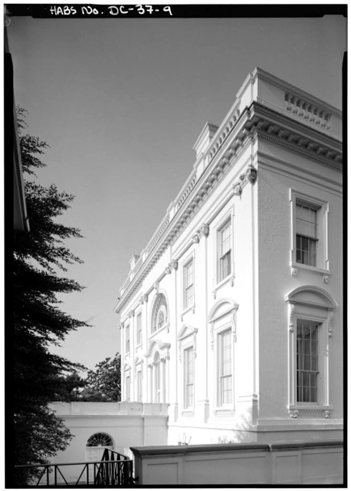 EAST SIDE OF BUILDING