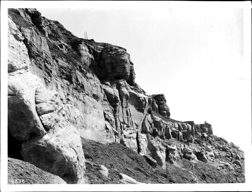 East side of First Mesa (East Mesa) from the southeast trail to the Hopi pueblo of Walpi, Arizona, ca.1898 (CHS-4636)