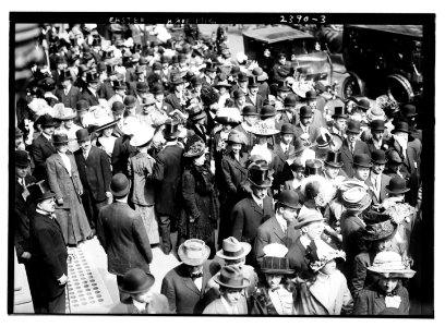 Easter - 5th Ave. 1912 LCCN2014690319