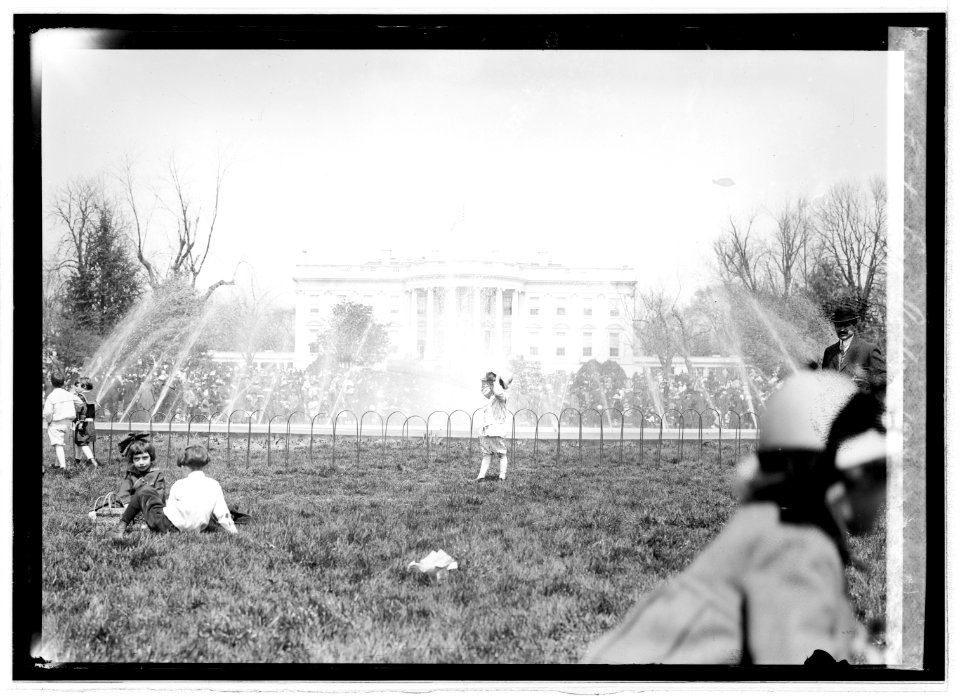 Easter egg rolling, 1914 LCCN2016844675