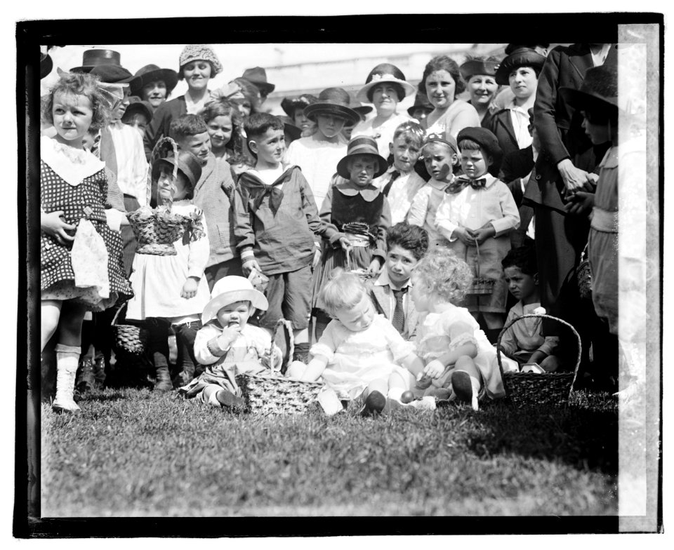 Easter egg rolling, 1921 LOC npcc.03833