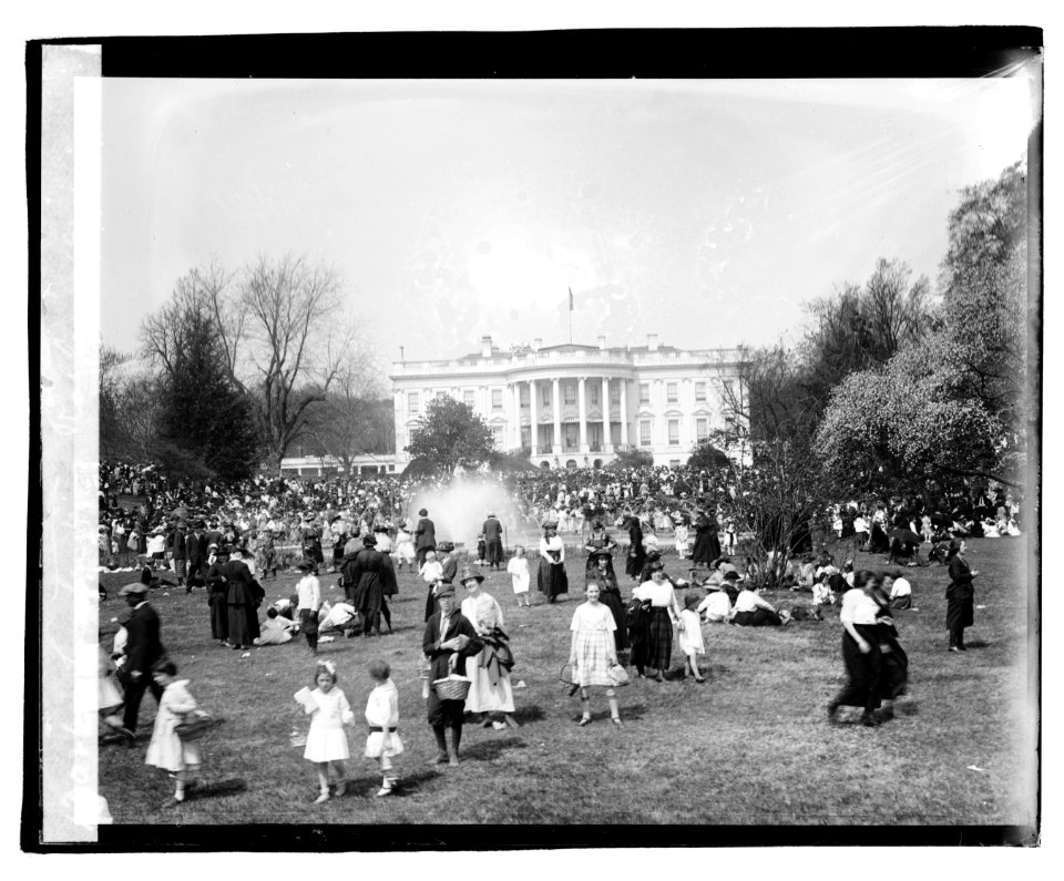 Easter egg rolling, 1921 LOC npcc.03835