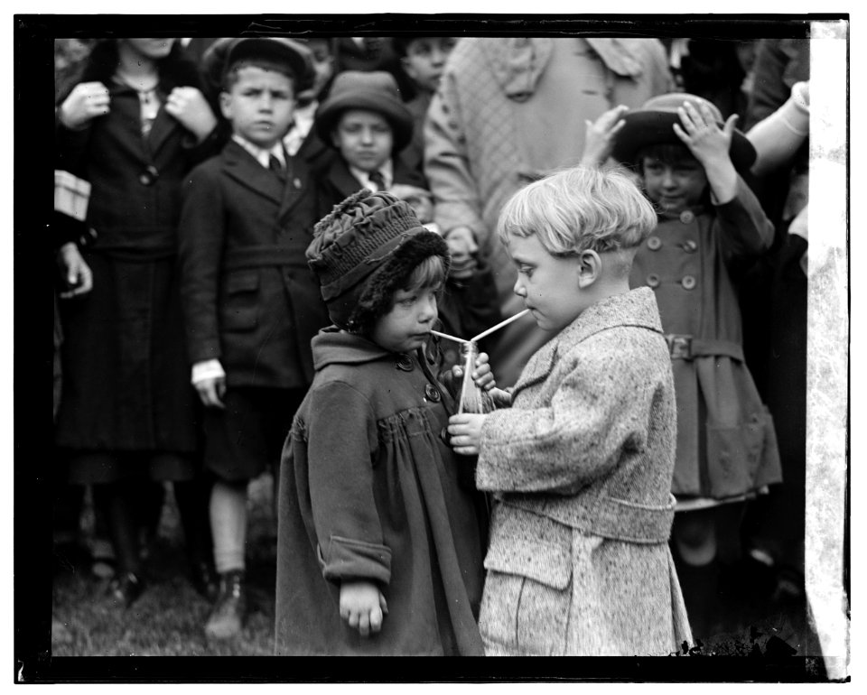 Easter egg rolling, 1922 LOC npcc.06089