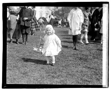 Easter egg rolling, 1921 LOC npcc.03840
