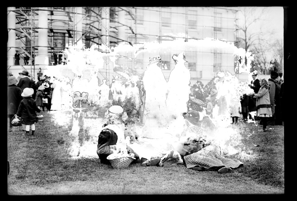 Easter egg rolling, White House, (Washington, D.C.), 1915 LCCN2016850944