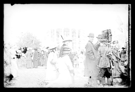 Easter egg rolling, White House, (Washington, D.C.), 1915 LCCN2016850945 photo