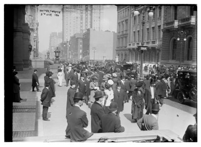 Easter Parade, Fifth Ave., New York LCCN2014684592