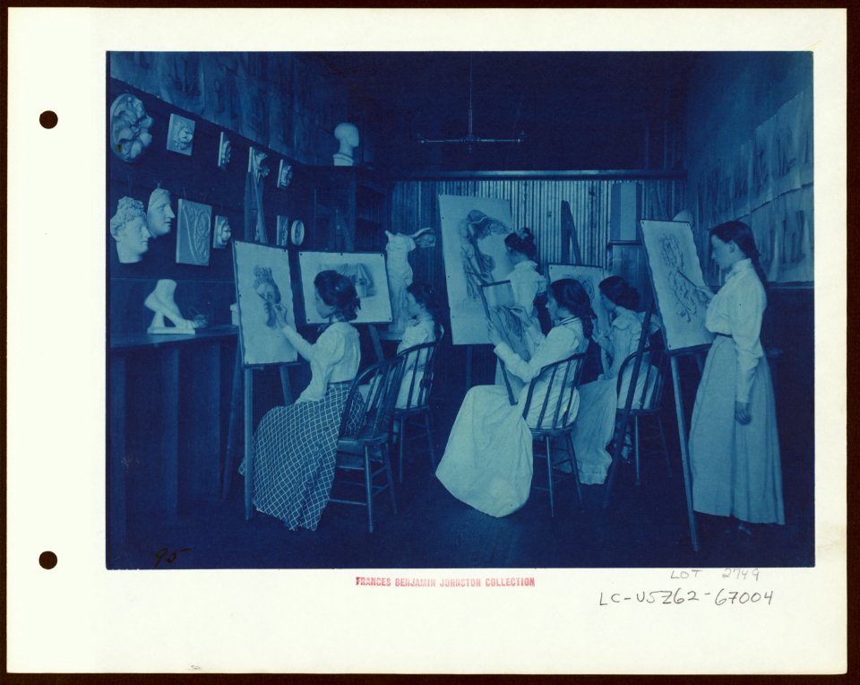 Eastern High School, Washington, D.C. - 6 girls in art class, drawing at easels LCCN2001703697