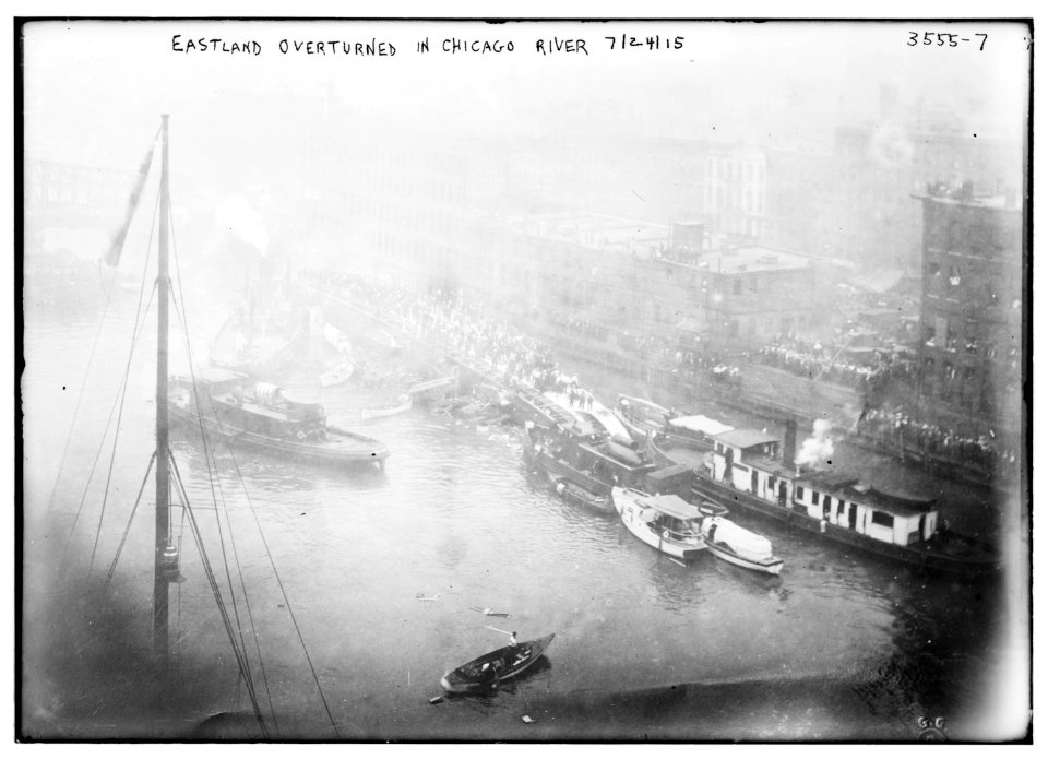 EASTLAND overturned in Chicago River, 7-24-15 LCCN2014699553