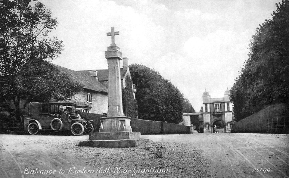 Easton Hall entrance drive pre-WWI