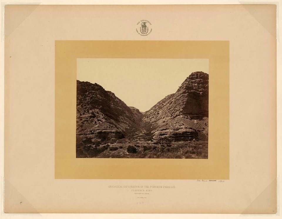 Echo Canyon, Utah) - T. H. O'Sullivan, phot LCCN2002698576
