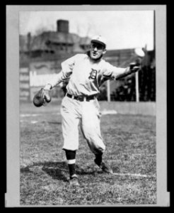 Ed Killian, Detroit Baseball Club pitcher, full-length portrait, in uniform, throwing ball LCCN2005684119
