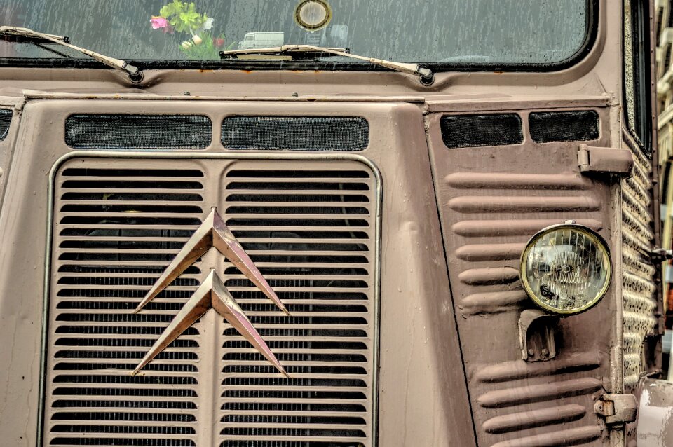 Citroën hy food truck lilac