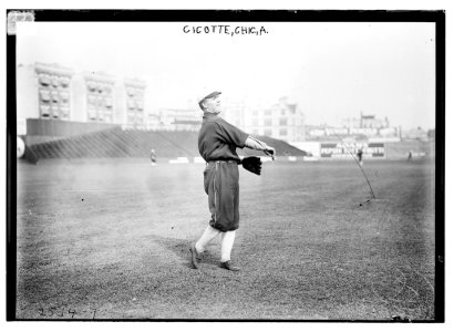 Eddie Cicotte, Chicago AL, at Hilltop Park, NY (baseball) LCCN2014691717