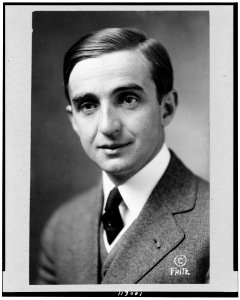 Eddie Pullen, head-and-shoulders portrait, facing slightly left LCCN90713125