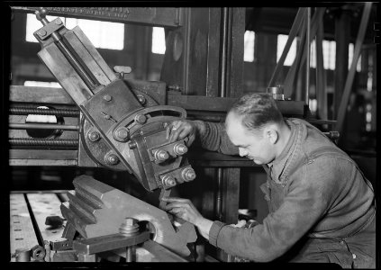 Eddystone, Pennsylvania - Railroad parts. Baldwin Locomotive Works. Tool-builder bushing for an engine lathe spindle. - NARA - 518726