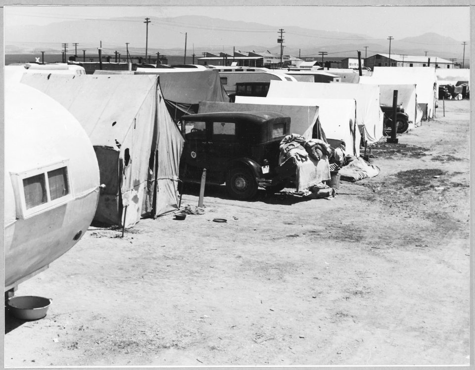 Edison, Kern County, California. Close-up of potato camp - NARA - 521782