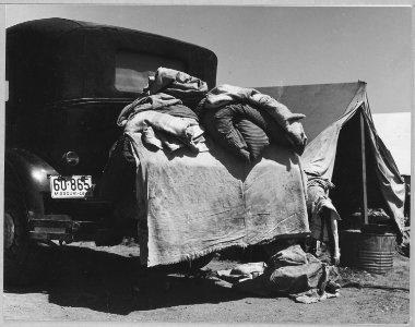 Edison, Kern County, California. Close-up of potato pickers camp. $6 per month is charged for the ri . . . - NARA - 521783