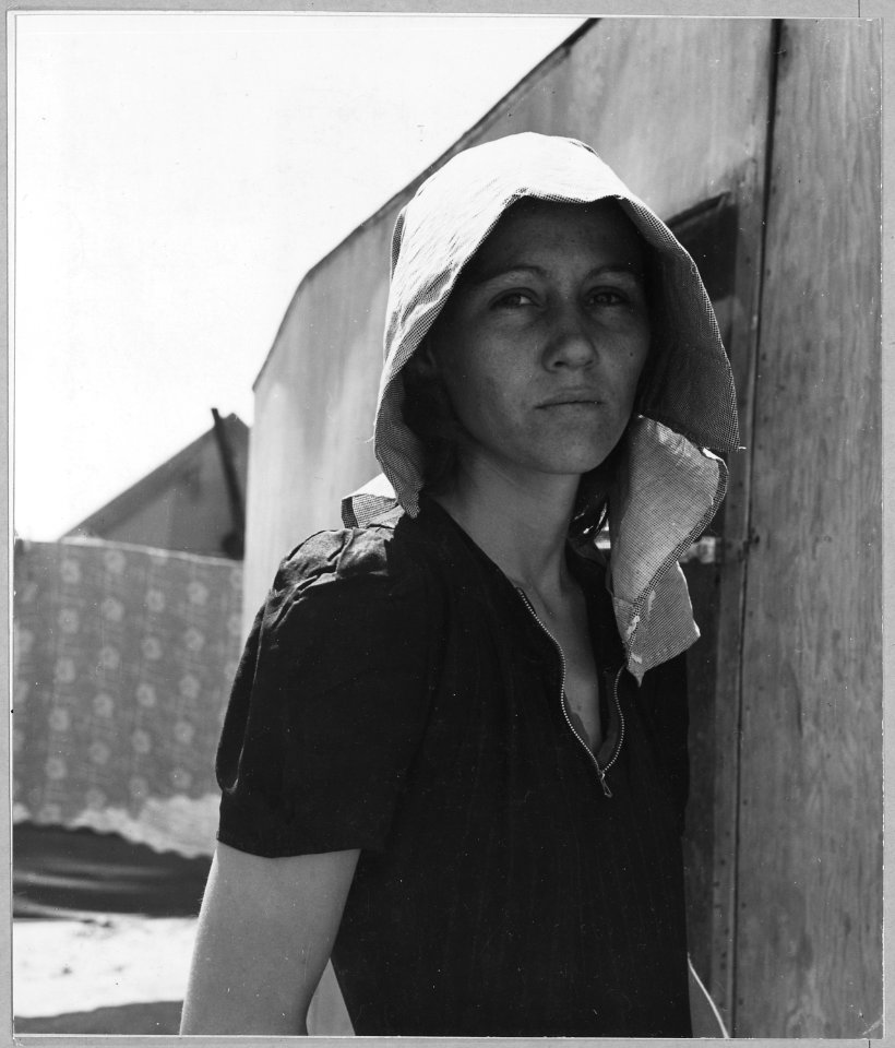 Edison, Kern County, California. Young migratory mother, originally from Texas. On the day before th . . . - NARA - 521780