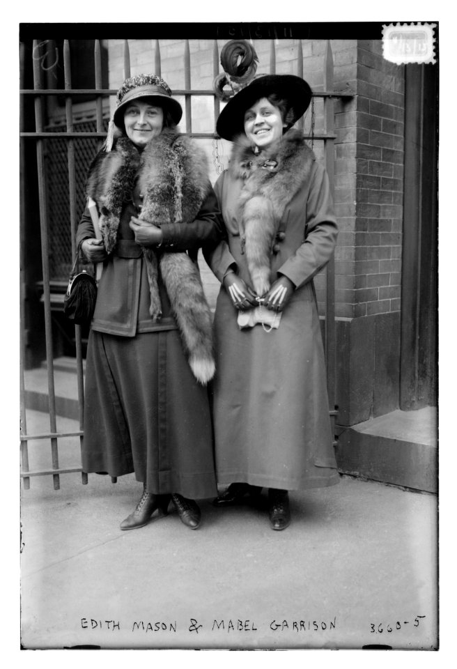 Edith Mason & Mabel Garrison LCCN2014700225