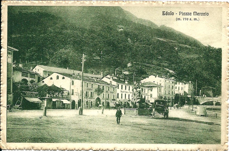 Edolo place du marché 1917