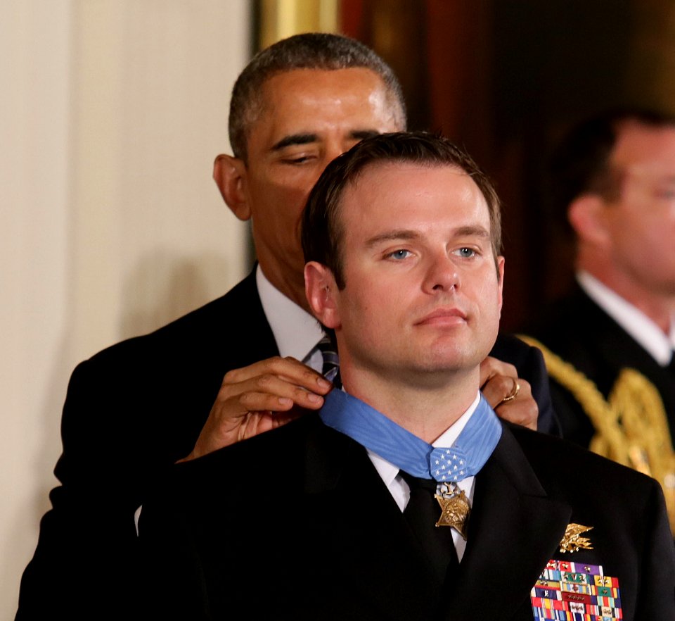 Edward C. Byers Jr. is presented with the Medal of Honor. (25292148271)