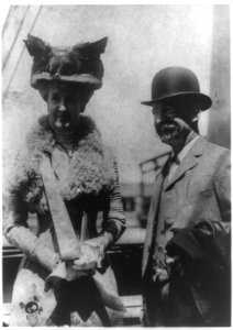 Edward Henry Harriman, railroad magnate, and wife, three-quarter-length portrait taken outdoors LCCN89712494