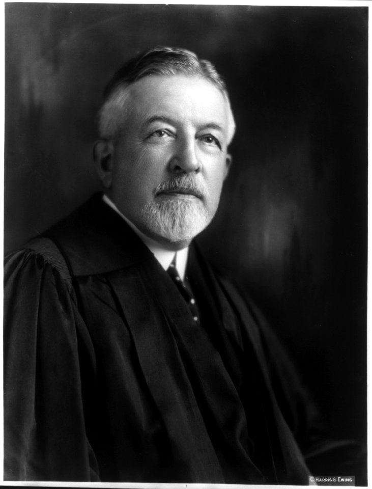 Edward Terry Sanford, 1865-1930, head-and-shoulders portrait, facing right LCCN2005683961