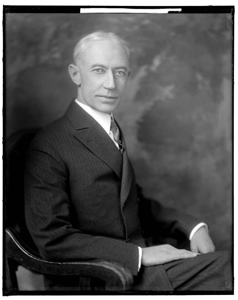 EDWARDS, JOHN. HONORABLE LCCN2016861433