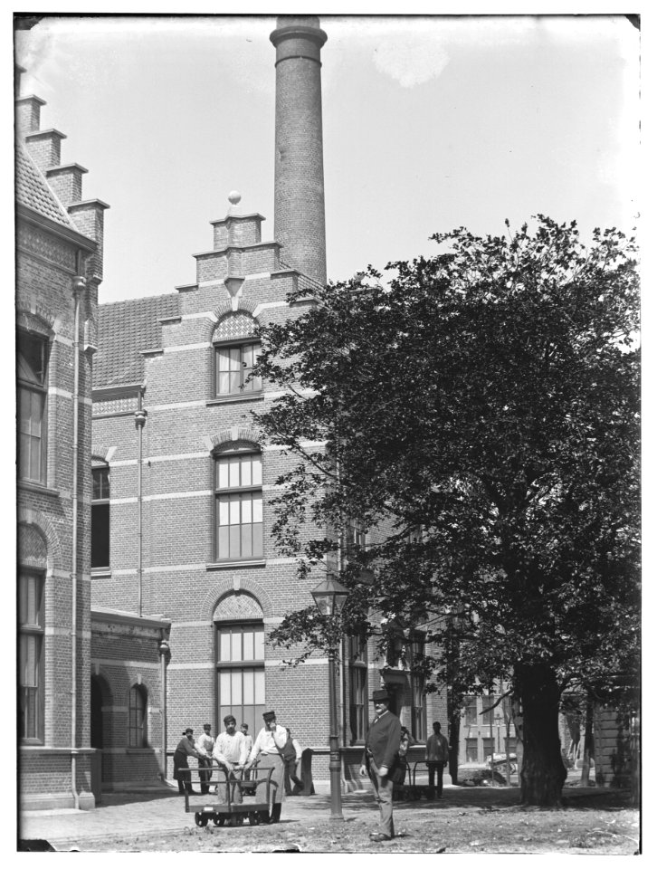 Eerste Helmersstraat 104, foto 4 Jacob Olie (max res)
