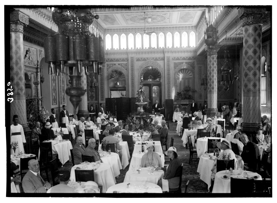 Egyptian hotels Ltd., Cairo. Shepheard's Hotel. Interior. Main dining hall LOC matpc.02917